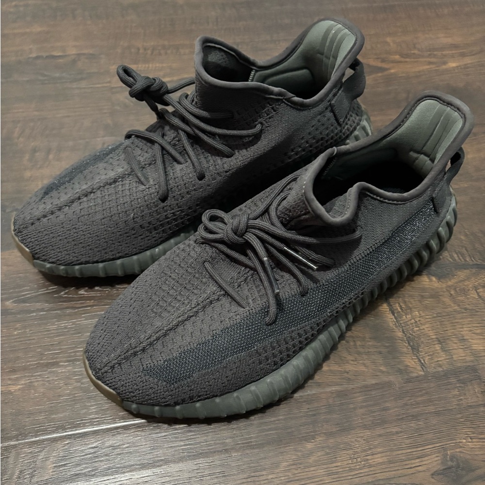Yeezy Boost 350 V2 'Onyx'